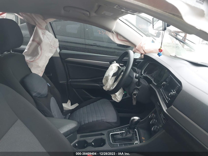 VIN 3VWCB7BUXLM001672 2020 VOLKSWAGEN JETTA S/SE/R-LINE
