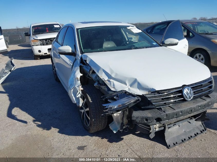 2017 VOLKSWAGEN JETTA SE - 3VWDB7AJ4HM210098