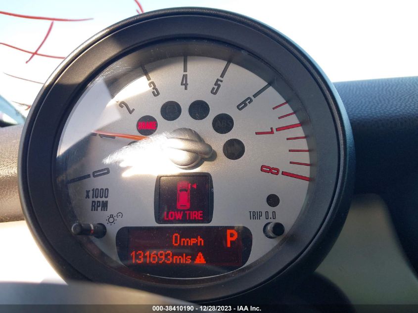 2013 MINI CLUBMAN COOPER - WMWZF3C58DT490560