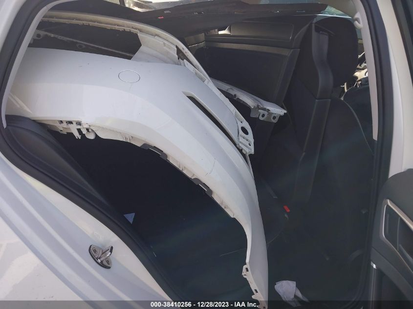 2016 VOLKSWAGEN E-GOLF SE - WVWKP7AU1GW916983