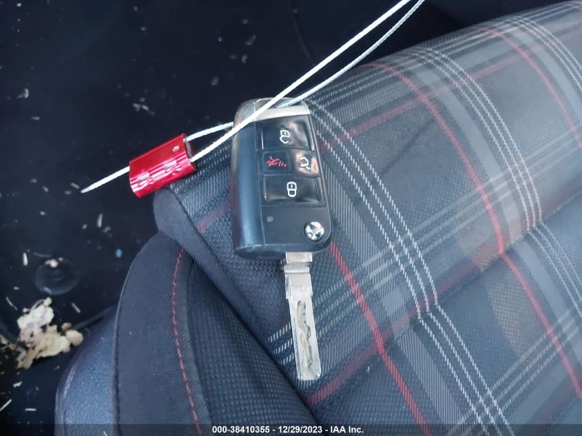 2015 VOLKSWAGEN GOLF GTI 2.0T S 2-DOOR - 3VWTT7AU0FM051659