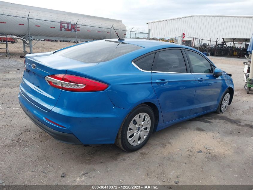 2019 FORD FUSION S - 3FA6P0G70KR231532