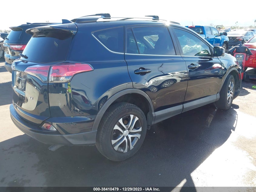 VIN 2T3ZFREV2JW420726 2018 TOYOTA RAV4 LE
