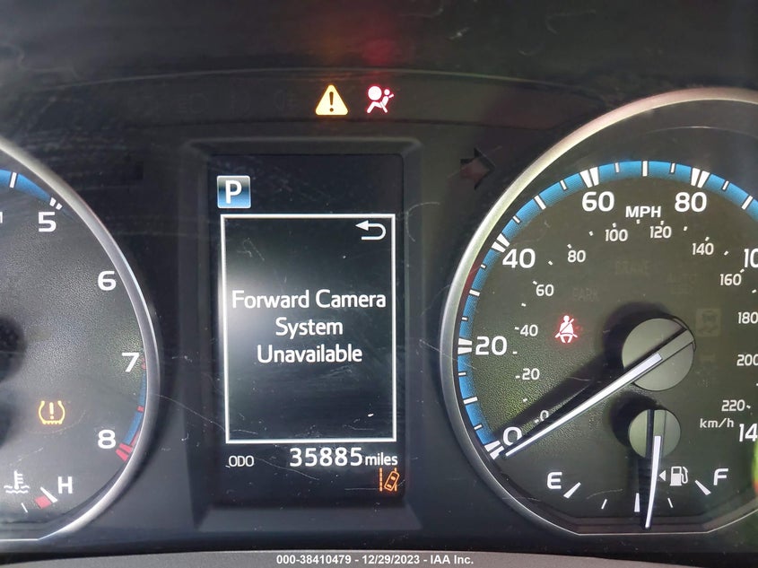 VIN 2T3ZFREV2JW420726 2018 TOYOTA RAV4 LE