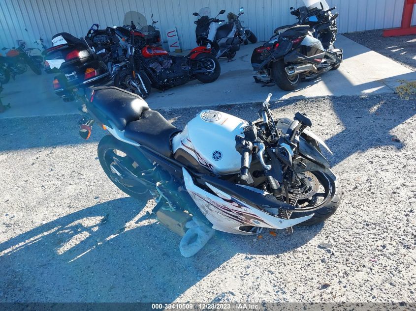 2009 YAMAHA FZ6 R - JYARJ18E89A002088