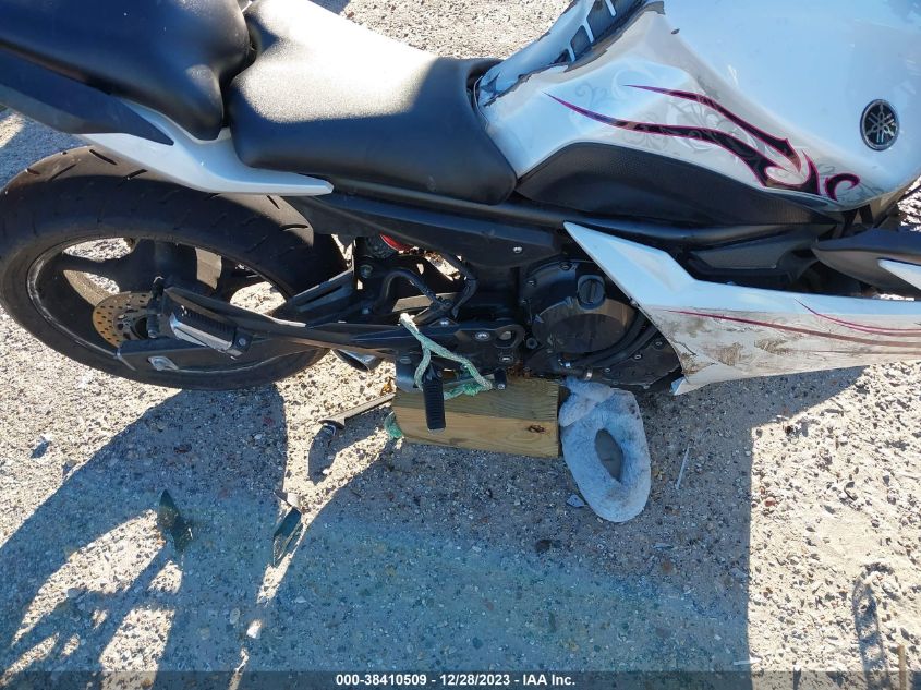 2009 YAMAHA FZ6 R - JYARJ18E89A002088