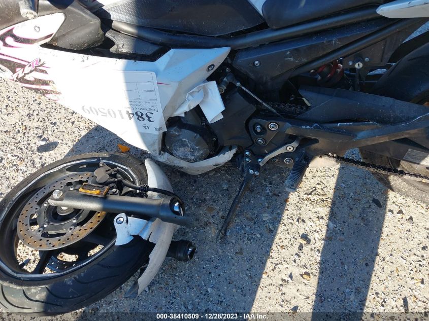 2009 YAMAHA FZ6 R - JYARJ18E89A002088