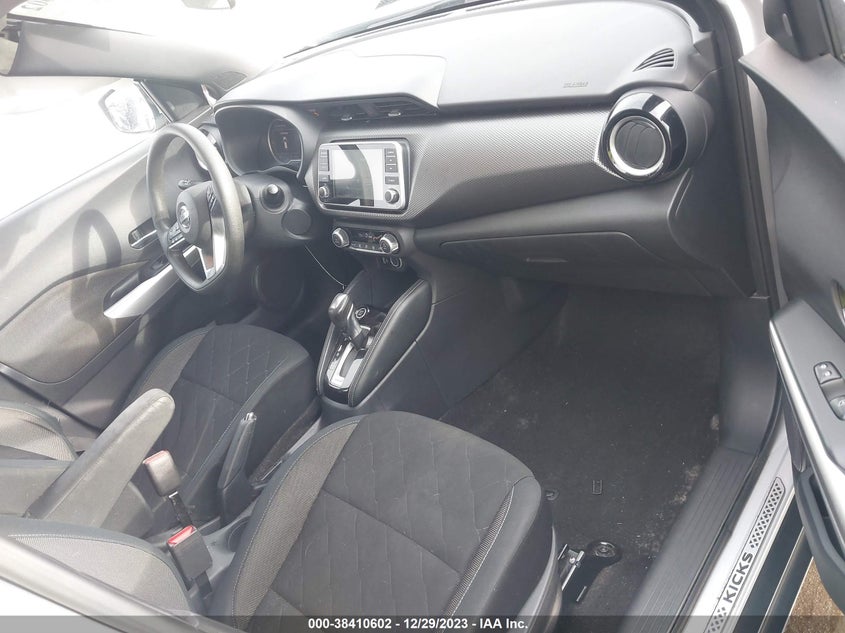 VIN 3N1CP5CVXLL516213 2020 NISSAN KICKS SV