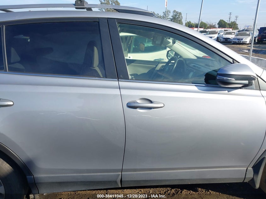 VIN JTMWFREV9JJ167549 2018 TOYOTA RAV4 ADVENTURE/XLE