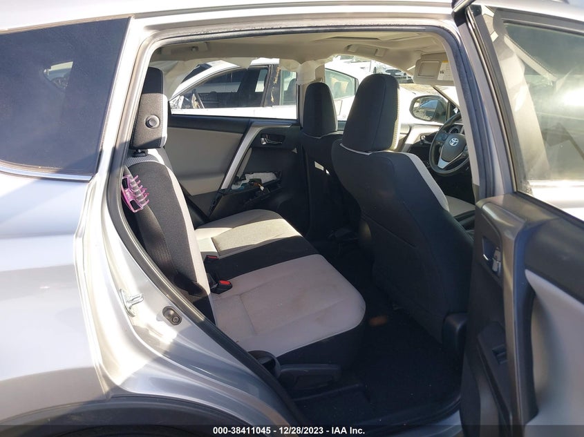 VIN JTMWFREV9JJ167549 2018 TOYOTA RAV4 ADVENTURE/XLE