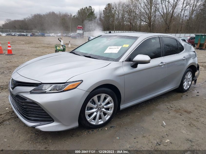 2018 TOYOTA CAMRY LE - 4T1B11HK3JU616198