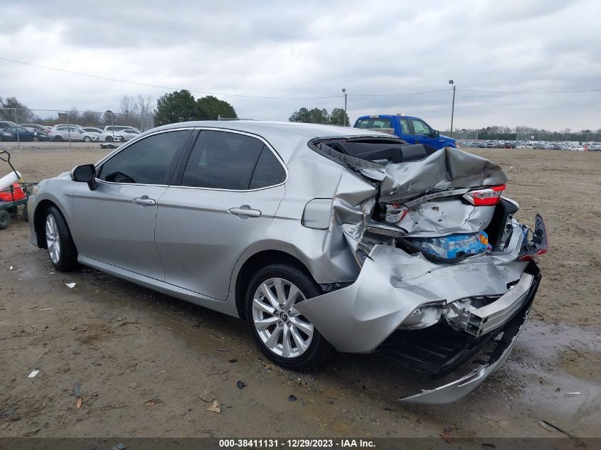 2018 TOYOTA CAMRY LE - 4T1B11HK3JU616198
