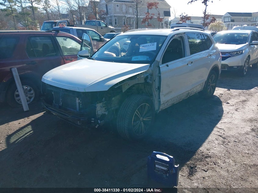 VIN 3VV3B7AX6JM090363 2018 VOLKSWAGEN TIGUAN SE/SEL