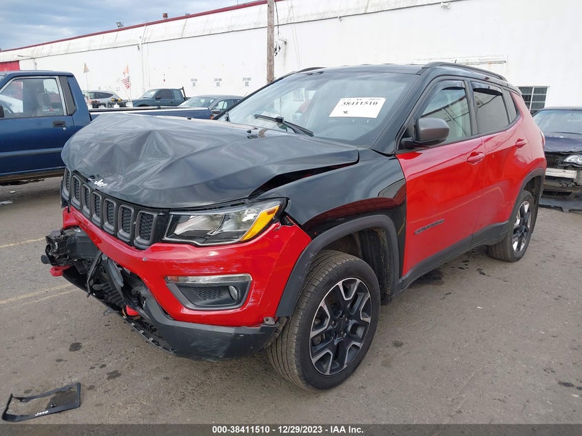 VIN 3C4NJDDB0JT451617 2018 JEEP COMPASS TRAILHAWK 4X4