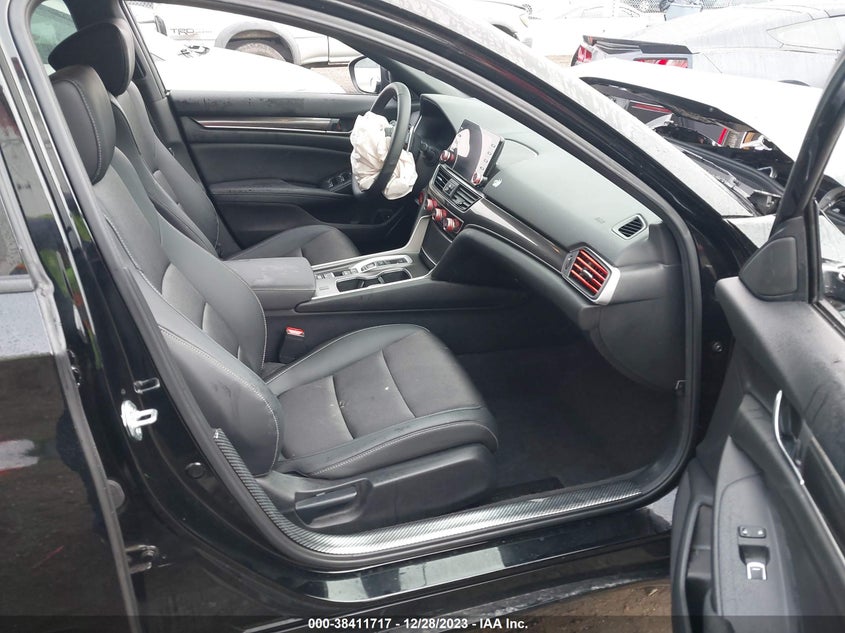 VIN 1HGCV3F2XNA045698 2022 HONDA ACCORD HYBRID SPORT