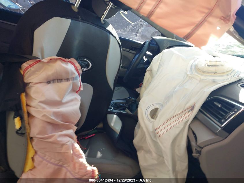 2017 HYUNDAI ELANTRA SE - 5NPD74LF1HH111594