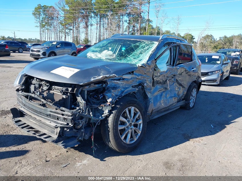 VIN KNMAT2MT0JP542669 2018 NISSAN ROGUE S/SV