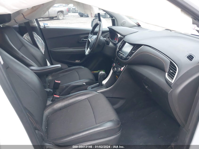 VIN KL7CJPSB8HB218444 2017 CHEVROLET TRAX 1LT