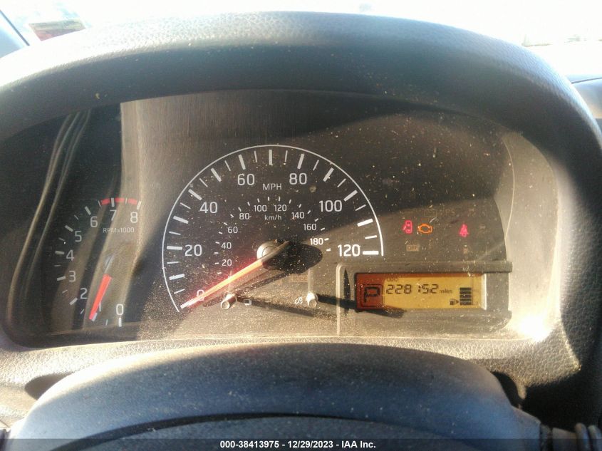 2014 NISSAN NV200 2.5S/2.5SV - 3N6CM0KN8EK696002