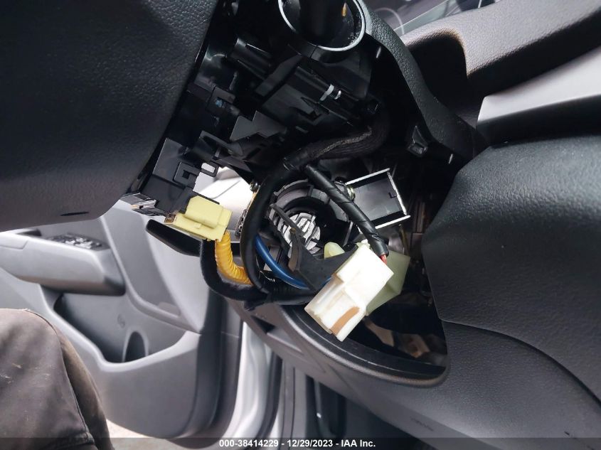 VIN 5NPD84LF0JH223998 2018 HYUNDAI ELANTRA SEL