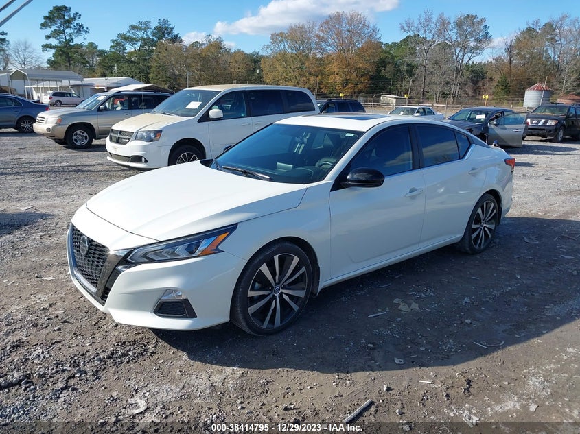 VIN 1N4BL4CV2KC208015 2019 NISSAN ALTIMA 2.5 SR