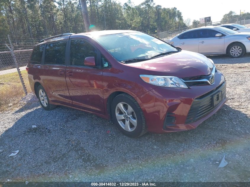 5TDKZ3DC9JS938520 2018 TOYOTA SIENNA, photo no. 1