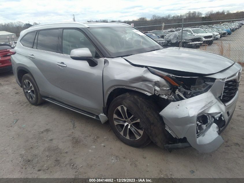 2021 TOYOTA HIGHLANDER XLE - 5TDGZRAH7MS089954