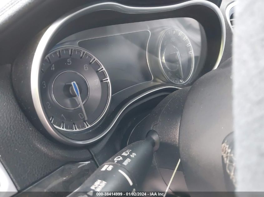 2020 CHRYSLER 300 LIMITED - 2C3CCAEG2LH145836