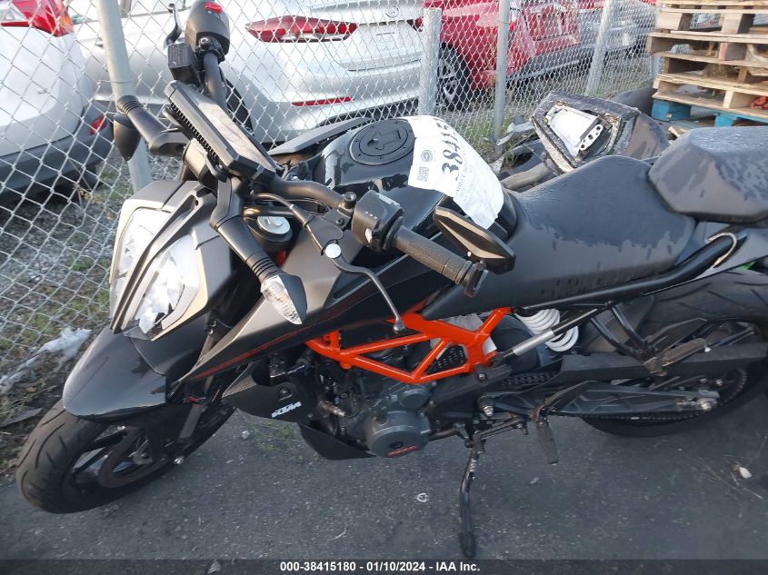 2023 KTM 390 DUKE MD2JPJ404PC241076