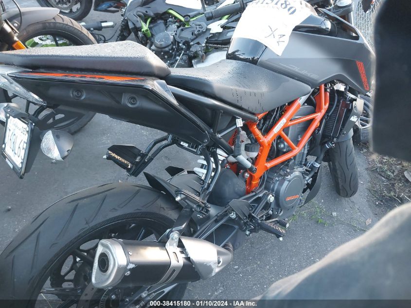 2023 KTM 390 DUKE MD2JPJ404PC241076