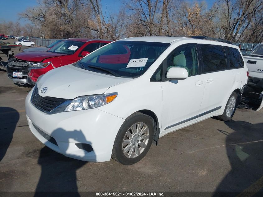 5TDJK3DC5FS127921 2015 TOYOTA SIENNA, photo no. 2