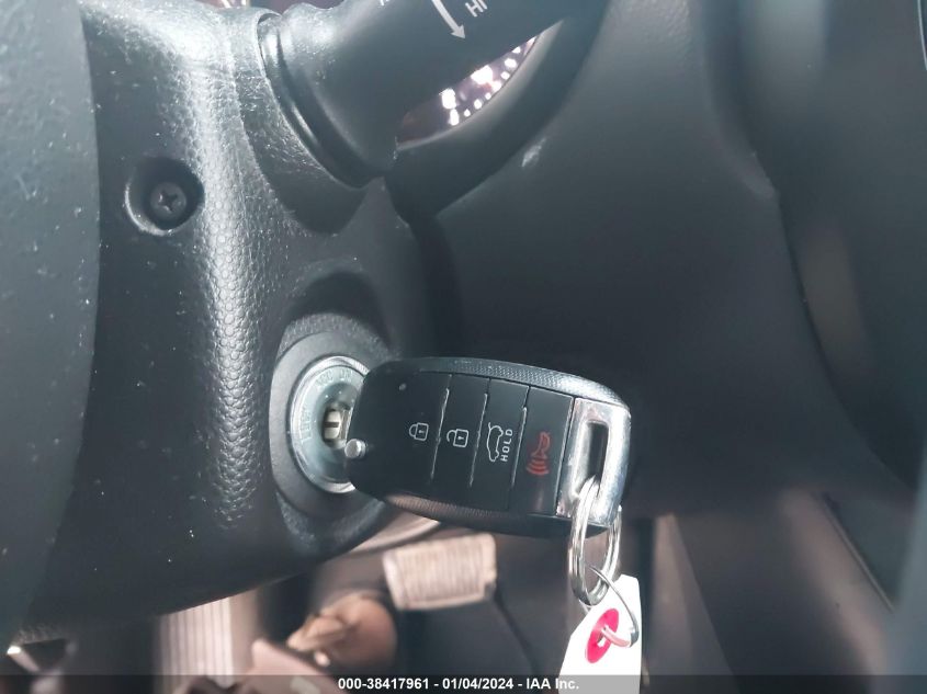 2016 KIA SOUL + - KNDJP3A52G7294045