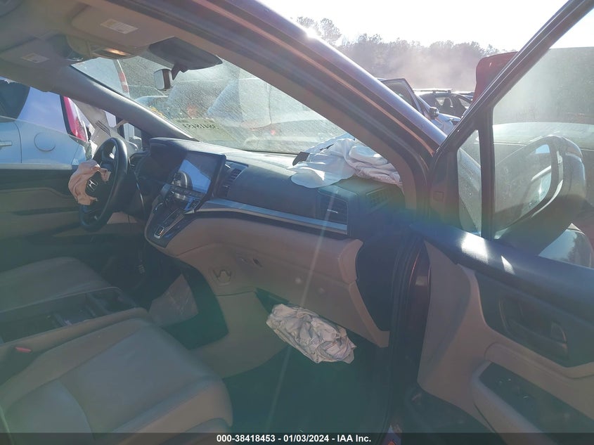 VIN 5FNRL6H73JB090542 2018 HONDA ODYSSEY EXL