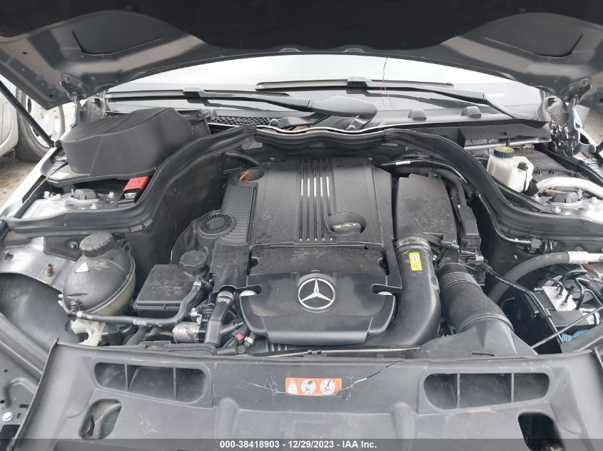 2014 MERCEDES-BENZ C 250 LUXURY/SPORT - WDDGF4HBXEG206733