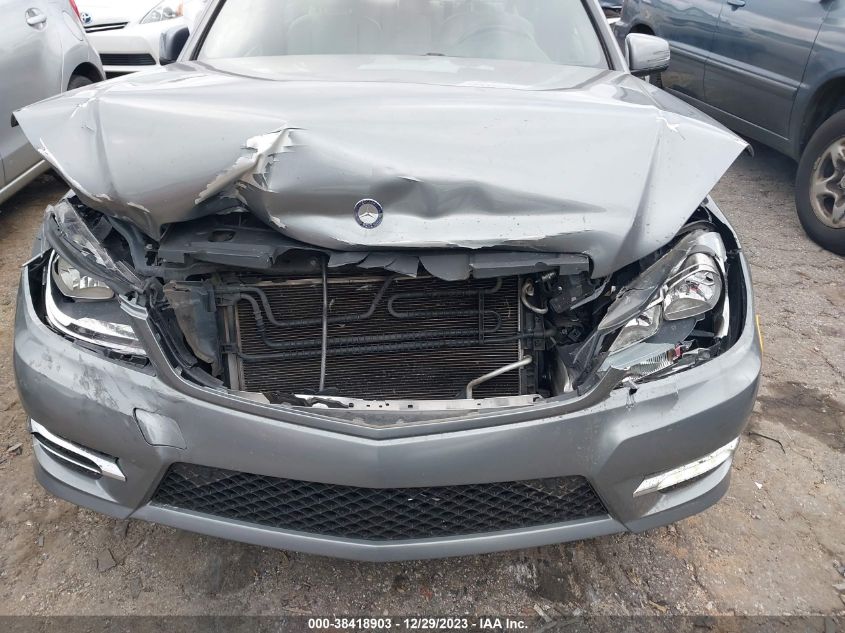 2014 MERCEDES-BENZ C 250 LUXURY/SPORT - WDDGF4HBXEG206733