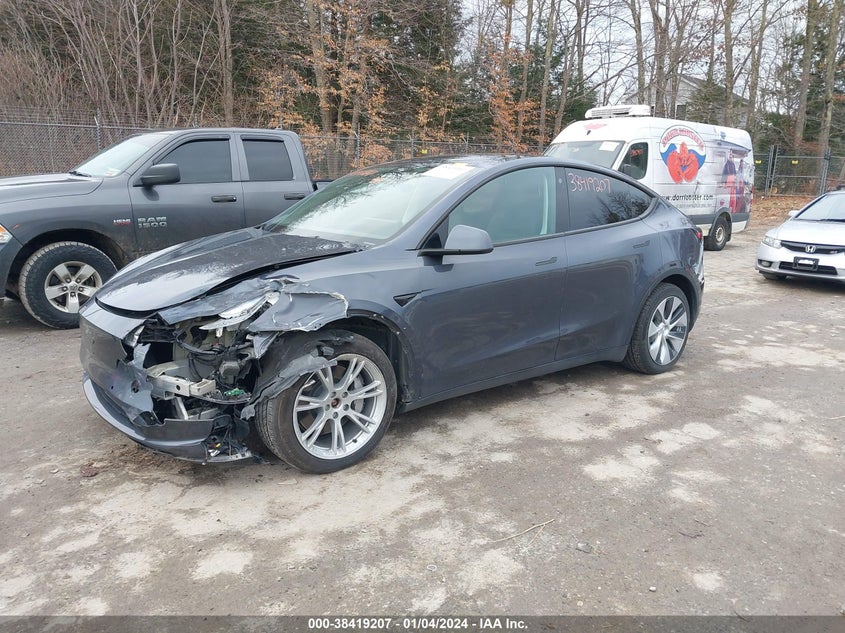 VIN 7SAYGAEE1NF522740 2022 TESLA MODEL Y