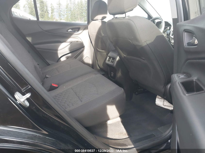 VIN 2GNAXKEV2M6157548 2021 CHEVROLET EQUINOX LT