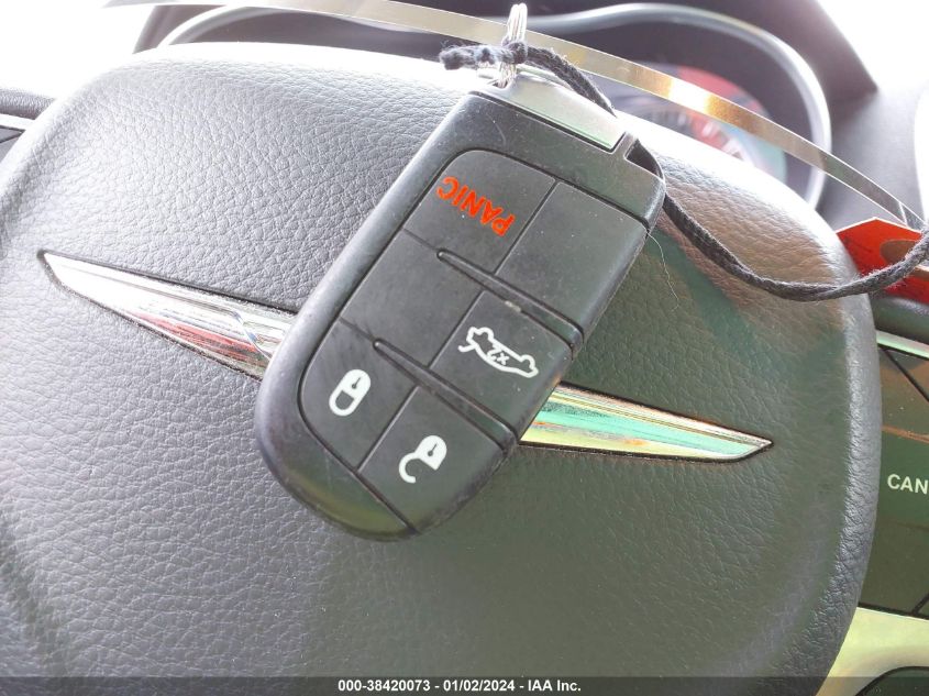 2019 CHRYSLER 300 TOURING - 2C3CCAAG4KH755760
