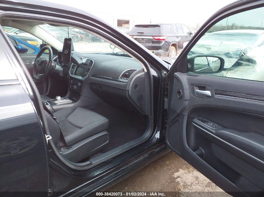 2019 CHRYSLER 300 TOURING - 2C3CCAAG4KH755760