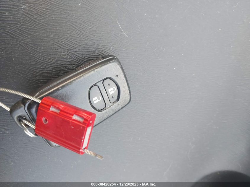 2013 TOYOTA PRIUS THREE - JTDKN3DUXD5684587