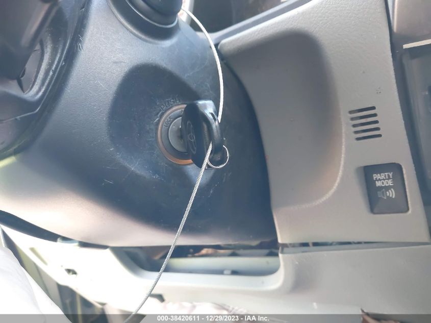 2013 TOYOTA 4RUNNER SR5 - JTEBU5JRXD5138186