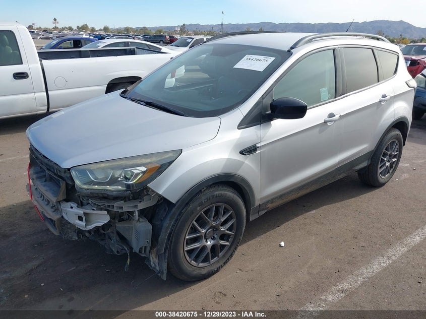 VIN 1FMCU0GD2HUB02717 2017 FORD ESCAPE SE