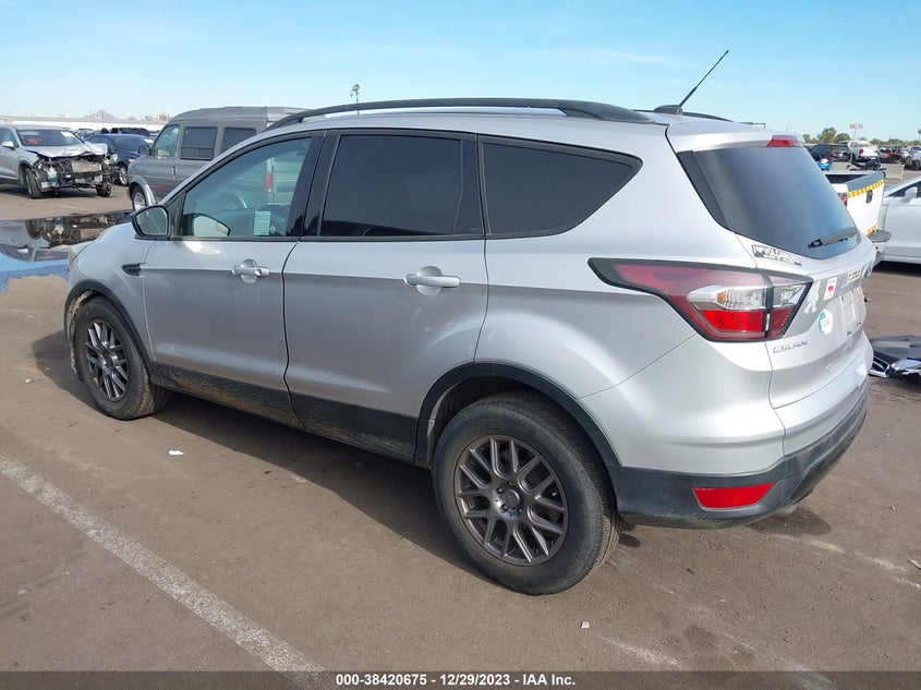 VIN 1FMCU0GD2HUB02717 2017 FORD ESCAPE SE