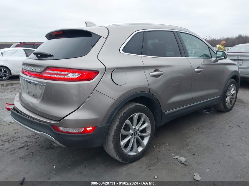VIN 5LMCJ2C99KUL46889 2019 LINCOLN MKC SELECT