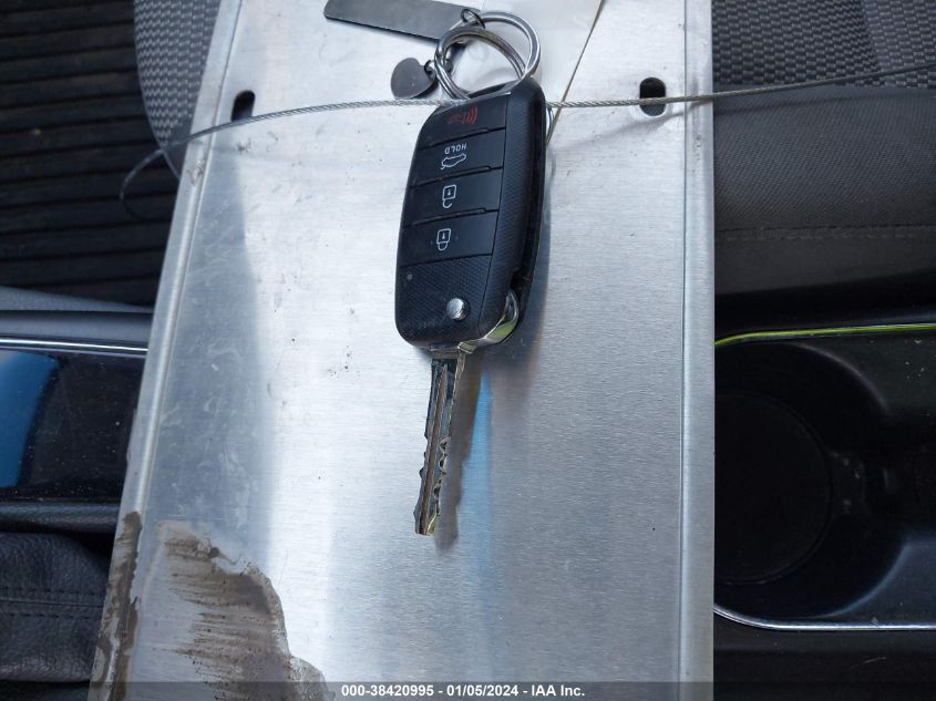2017 KIA FORTE LX - 3KPFK4A76HE061878
