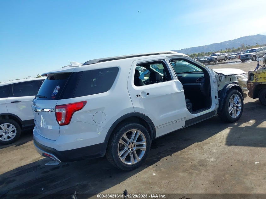 VIN 1FM5K7D83HGD04592 2017 FORD EXPLORER XLT