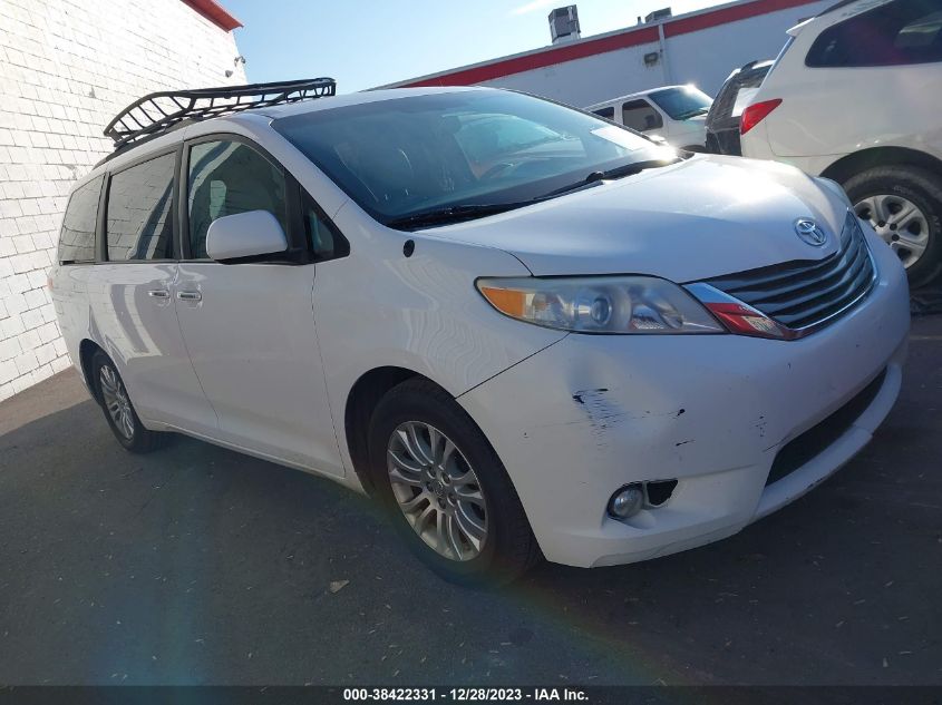 5TDYK3DC6DS383092 2013 TOYOTA SIENNA, photo no. 1