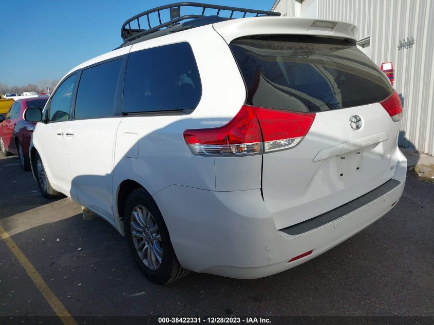 5TDYK3DC6DS383092 2013 TOYOTA SIENNA, photo no. 3