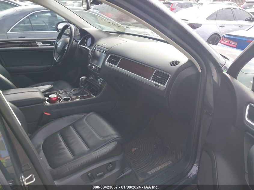 2015 VOLKSWAGEN TOUAREG V6 - WVGEF9BP0FD008146