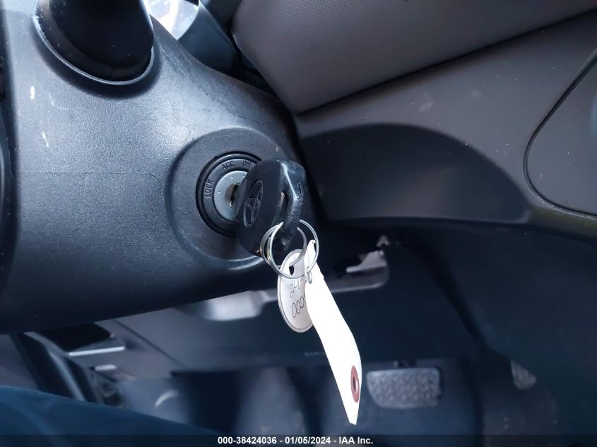 2015 TOYOTA YARIS SE - VNKKTUD34FA015333